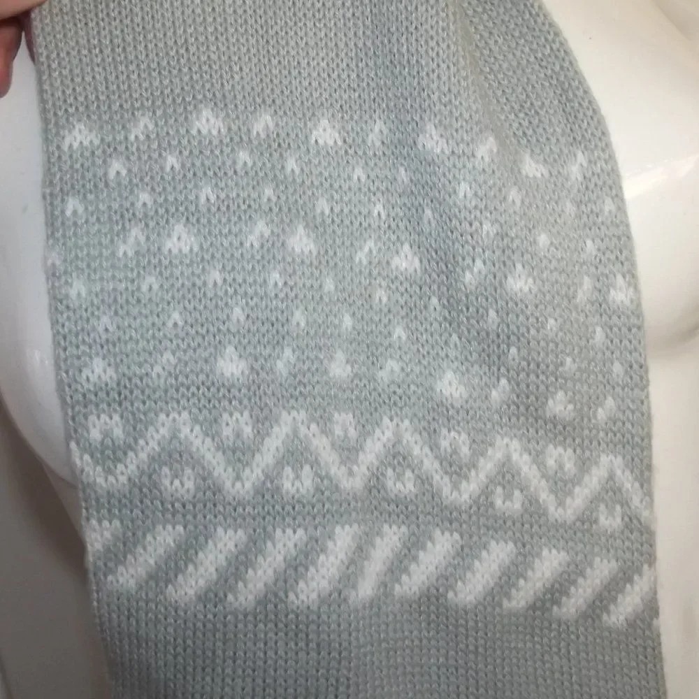 Knit Scarf, 7 x 55.5, Grey, White Pattern, Fringe ends, Acrylic, Mid weight